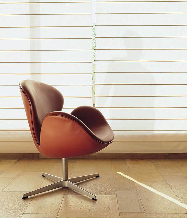 store chaise